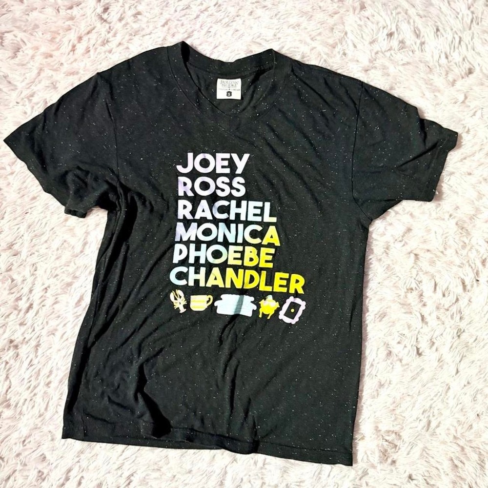 Friends Sitcom 90s Nostalgia Casual Distressed Tshirt Womens S Pivot Ross Rachel